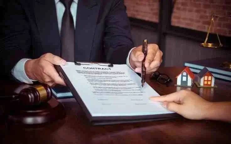 بهترین وکیل مالیات