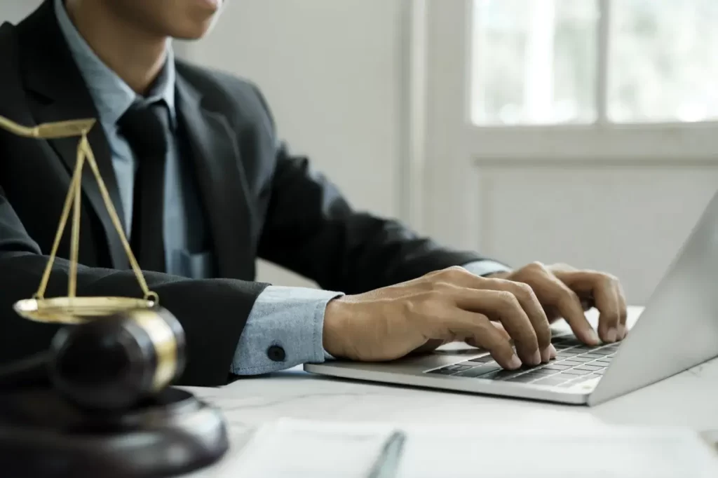 تنظیم لایحه توسط وکیل