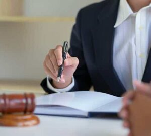 مشاور حقوقی طلاق کیست؟
