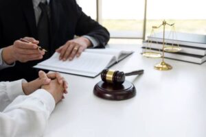 انواع مذاکره و نقش وکیل در آنها