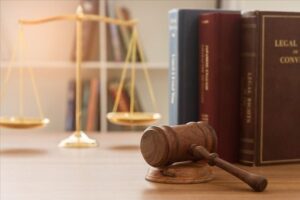 وکیل تخلفات اقتصادی