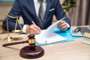 وکیل قرارهای کاری در تهران