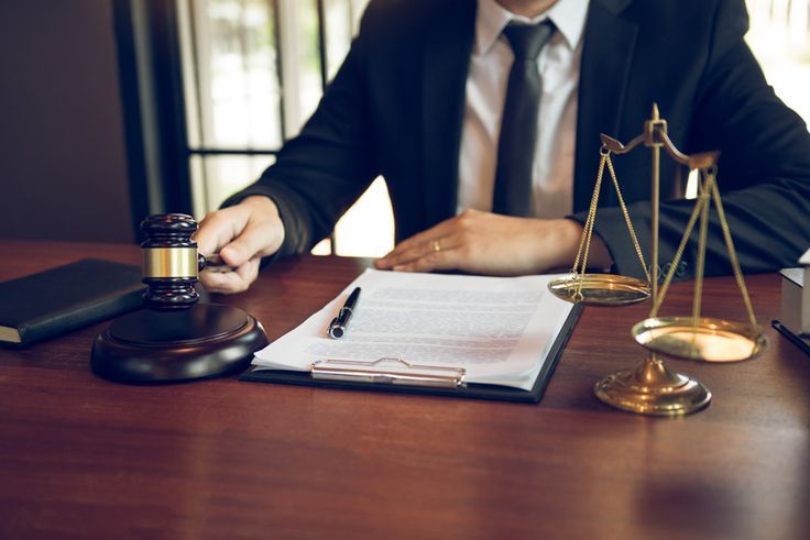 وکیل تخلفات اقتصادی