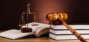 ضرورت حضور وکیل دادگاه حقوقی