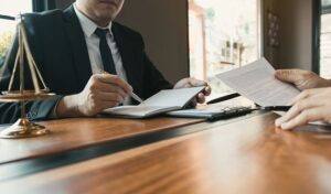 وکیل انحصار توزیع
