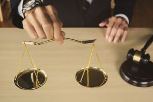 وکیل تجاوز آشنا
