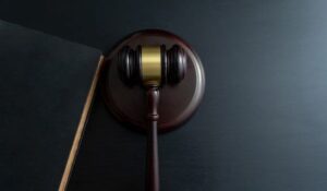 وکیل تجاوز آشنا