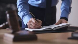 وکیل متخصص برای نقض حقوق رسانه
