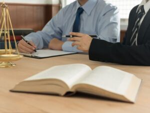 انتخاب بهترین وکیل برای دادگاه صلح