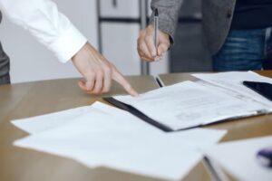 نقش وکیل متخصص در پیشگیری از اختلاف