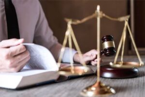 نحوه انتخاب بهترین وکیل تبانی