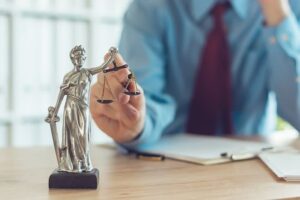 نقش وکیل تبانی در پرونده