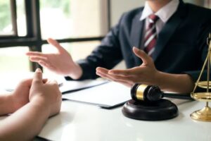 مراحل همکاری با وکیل حق تکثیر