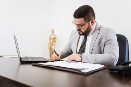 وکیل معاملات غیر منقول