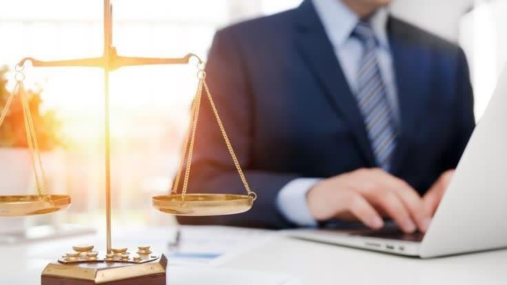 وکیل معاملات تجاری