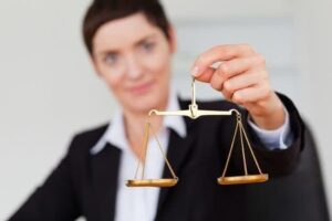 نیاز به وکیل قیم