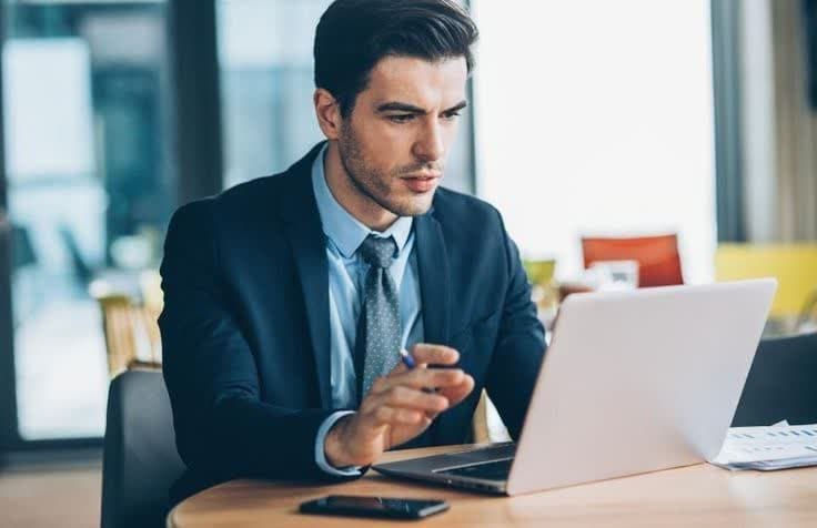 وکیل مبادلات الکترونیکی