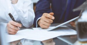نیاز به وکیل احتکار