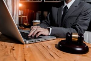 بهترین وکیل لیزینگ