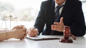 وکیل شاکی
