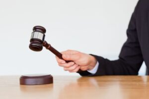 نقش وکیل مزاحمت در فرایند دادرسی