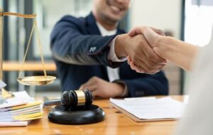 وکیل معاملات تقلبی در تهران