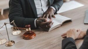 نیاز به وکیل مشروبات الکلی