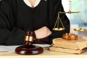 اهمیت تخصص وکیل چک ثبت نشده در تهران