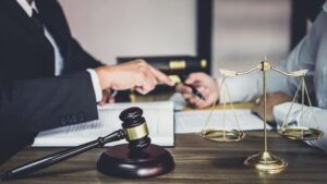 دلایل نیاز به وکیل حریم خصوصی