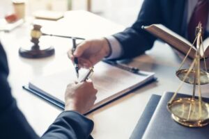 نحوه انتخاب بهترین وکیل زندانی
