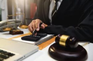 فرآیند دعوای اعسار با وکیل متخصص