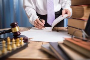 دلایل نیاز به وکیل تعزیرات