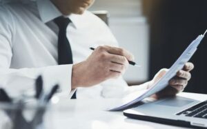 نقش وکیل تعزیرات در پرونده های کیفری