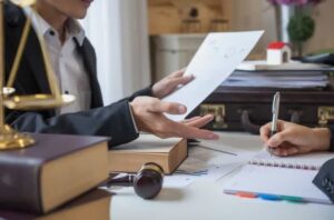 معیارهای انتخاب وکیل حبس مواد مخدر