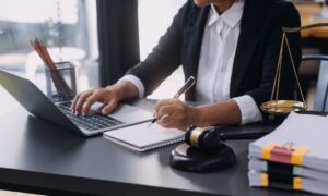 خدمات مجموعه حقوقی کوشانفر