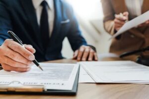 مشاوره حقوقی با وکیل دعاوی فرنچایز