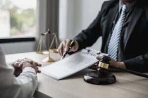 ویژگی های بهترین وکیل سازمان بازرسی
