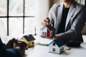 ضرورت انتخاب بهترین وکیل تخلیه مستاجر