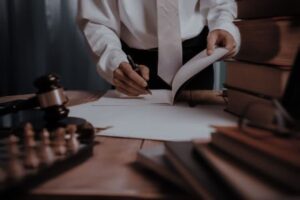 نقش وکیل اتباع بیگانه در حل اختلافات کاری