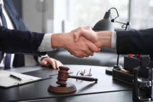 نحوه انتخاب بهترین وکیل فریب در ازدواج