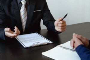 دلایل نیاز به وکیل پروتز سینه