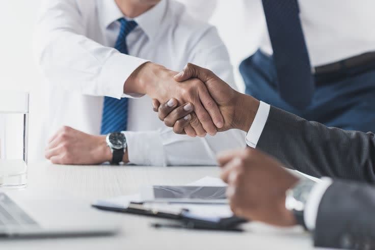 وکیل آژانس مسافرتی