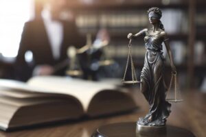 دلایل نیاز به وکیل حق امتیاز