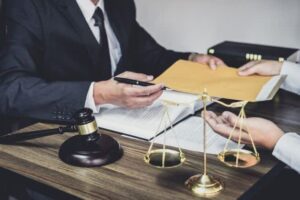 شناخت وکیل معاملات خارجی