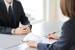 دلایل نیاز به وکیل متخصص اسیدپاشی