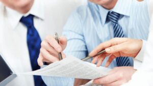 نحوه انتخاب وکیل متخصص خدمات تشریفات
