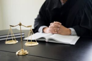 چک لیست های کاربردی برای انتخاب وکیل متخصص
