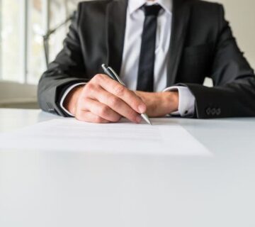 وکیل قراردادهای دورکاری