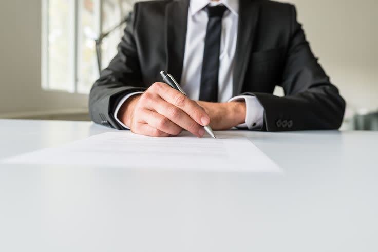 وکیل قراردادهای دورکاری