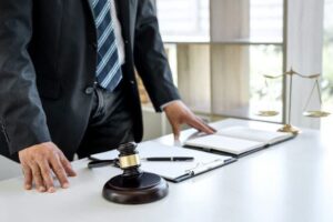 نقش وکیل فست فود در توسعه و مدیریت بحران